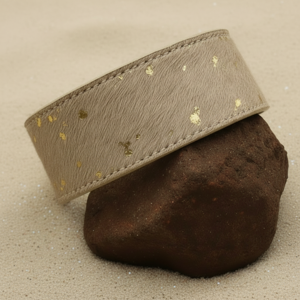 All Natural Cowhide Collar-White with Gold