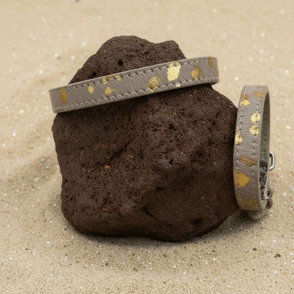 All Natural Cowhide Collar-White with Gold